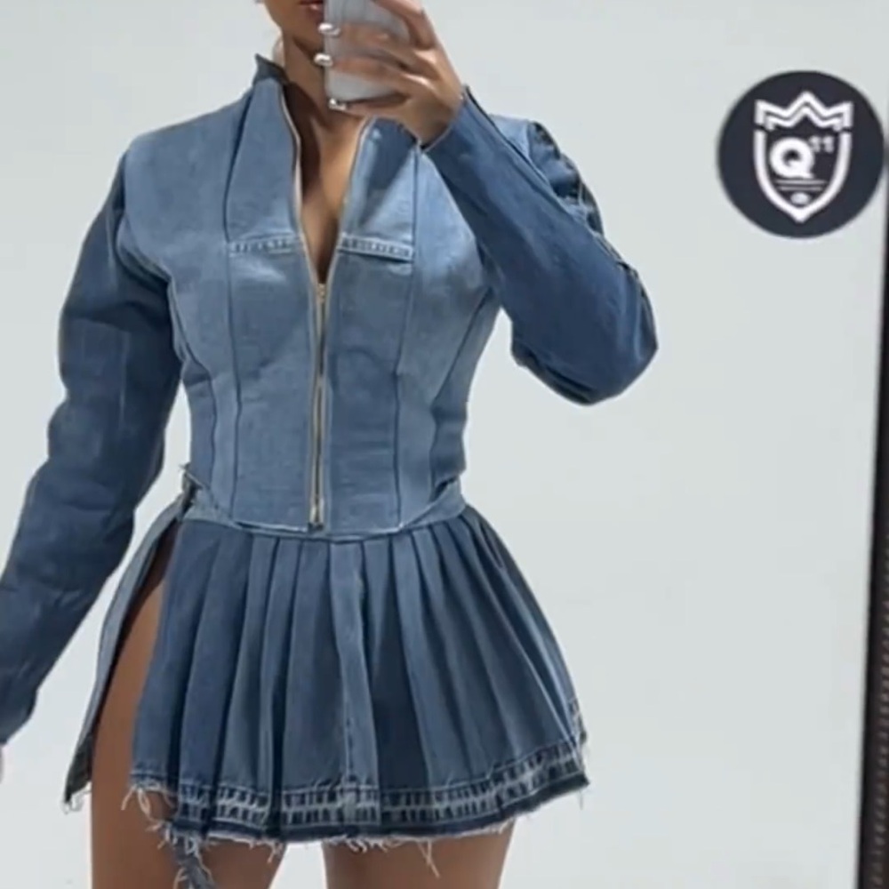 Front Paije denim set